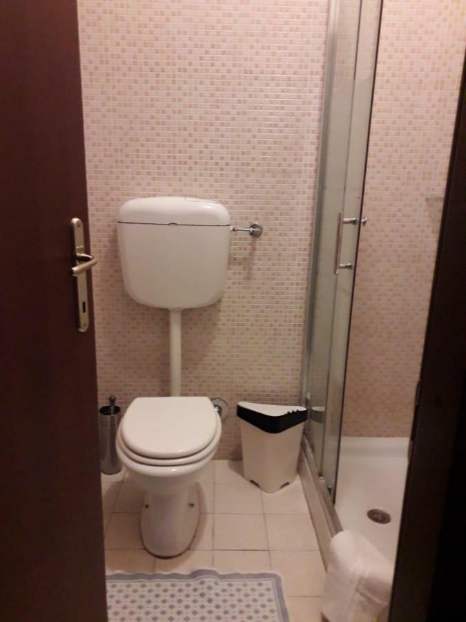 Renting Rooms Roma Ngoại thất bức ảnh